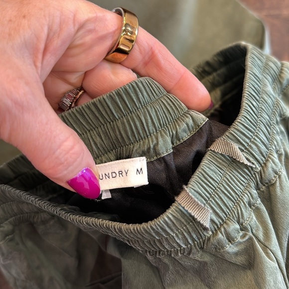 Silk Laundry joggers - Picture 6 of 7